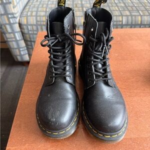 Dr. Martens 1460 Smooth Leather Boot